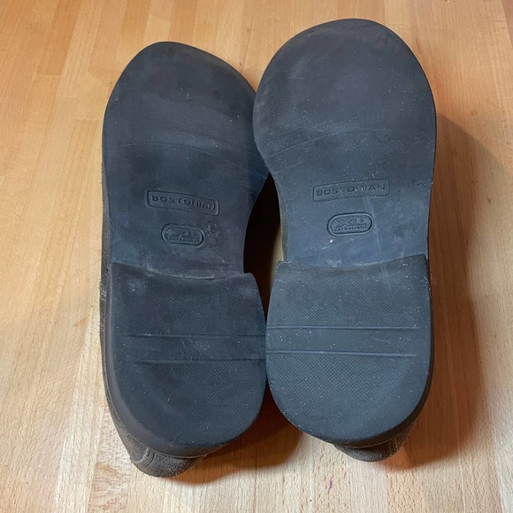 Bostonian Bucks in Olive Taupe - Picture 5 of 7